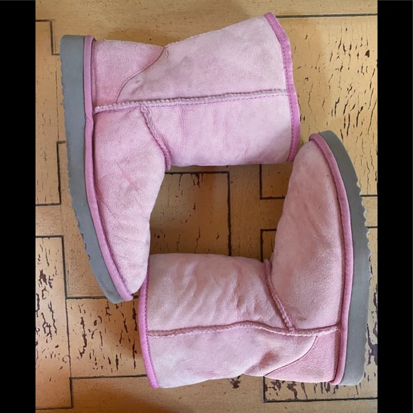 UGG Pink Short Boots - Picture 5 of 7